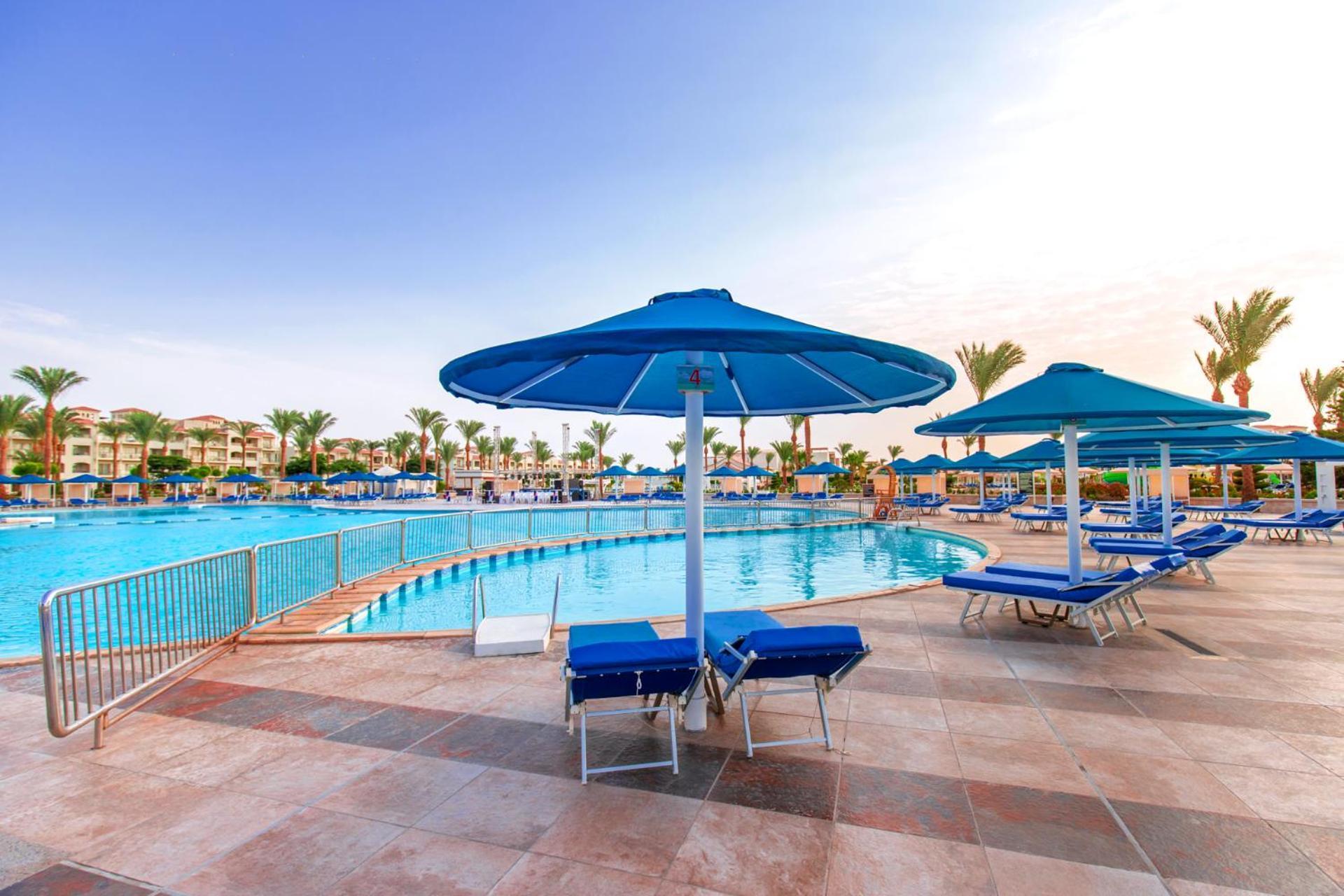 Pickalbatros Dana Beach Resort - Aqua Park Hurghada Exterior foto Pool at the Hilton Sharm El Sheikh