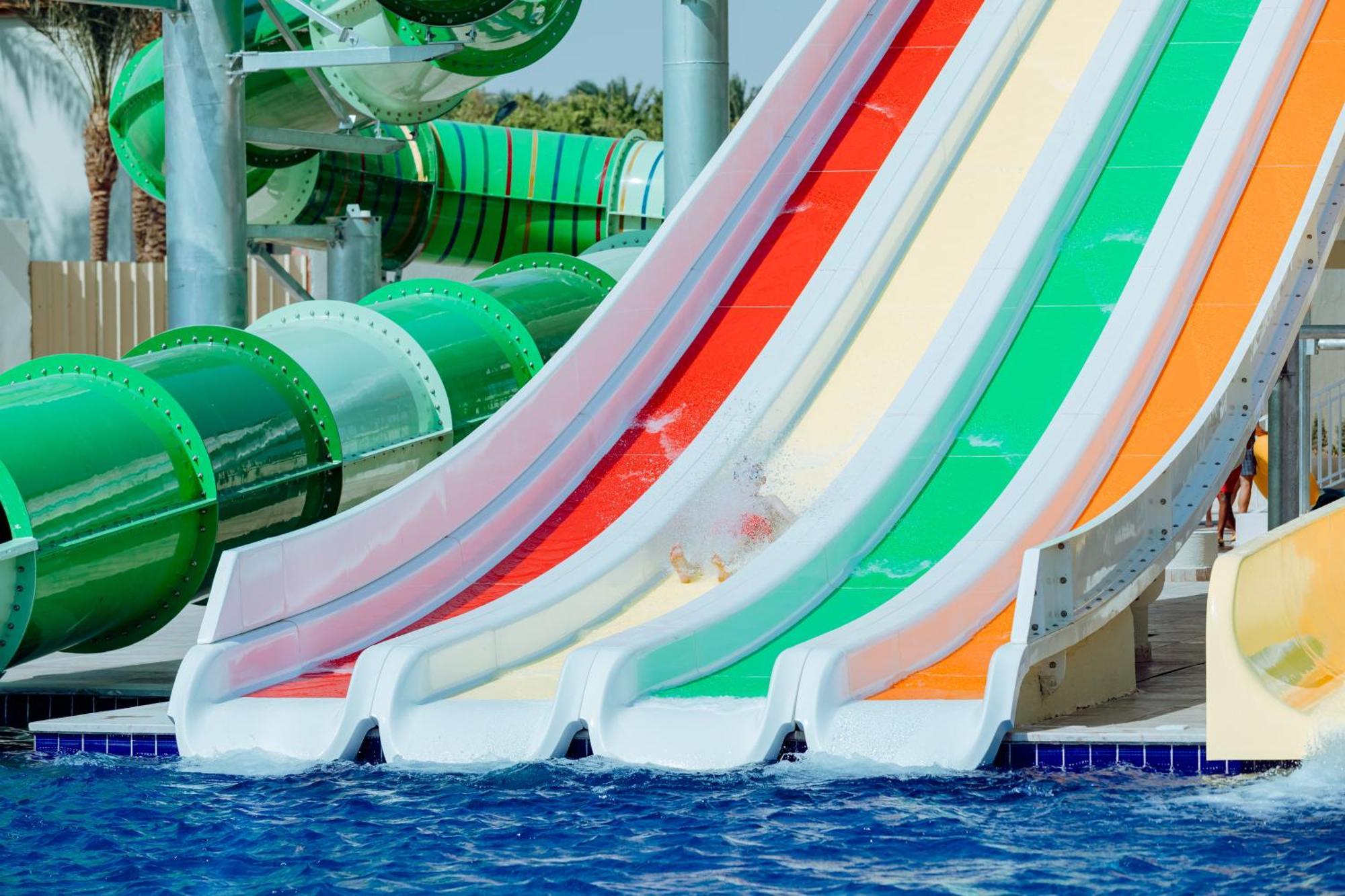 Pickalbatros Dana Beach Resort - Aqua Park Hurghada Exterior foto Water slides