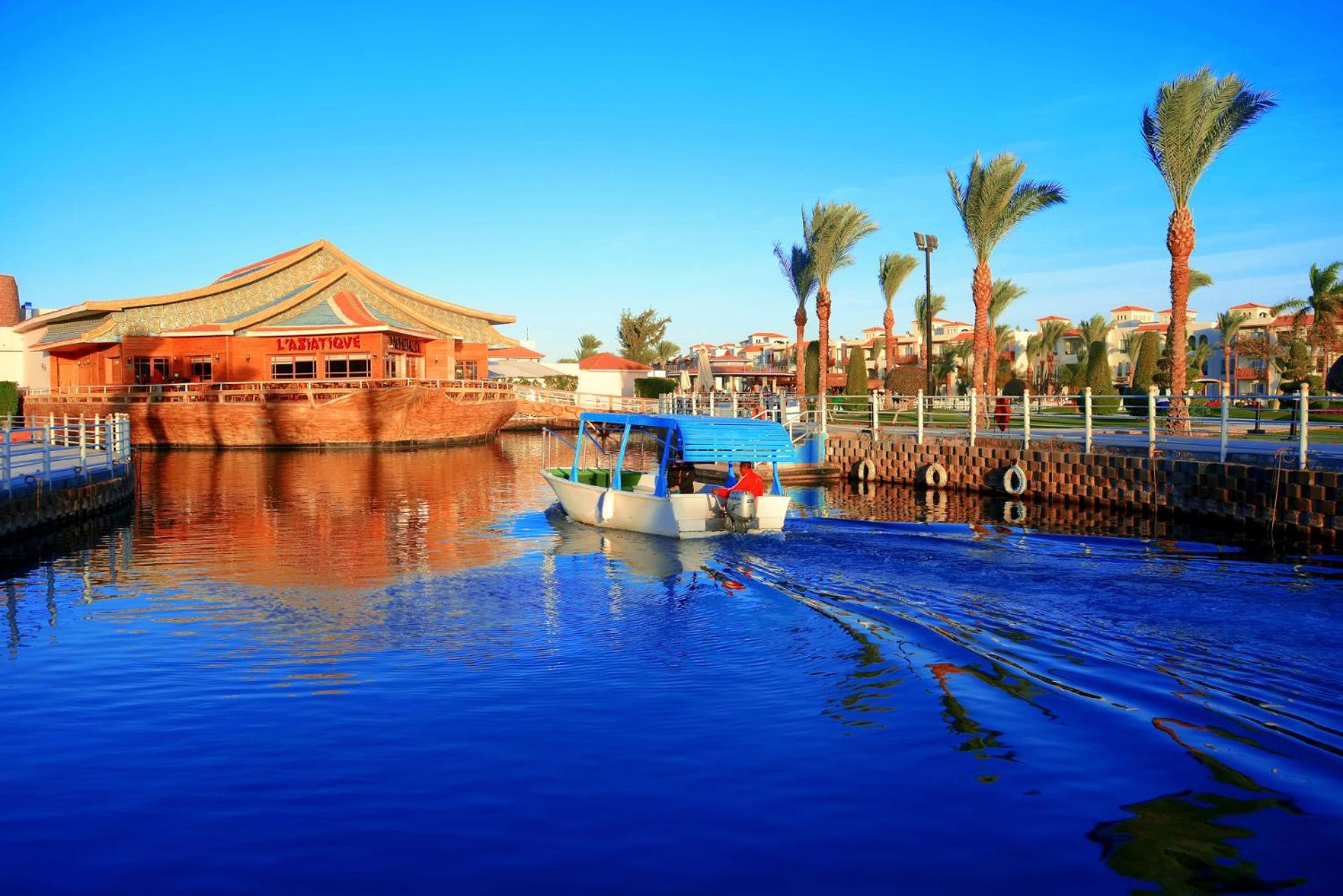 Pickalbatros Dana Beach Resort - Aqua Park Hurghada Exterior foto The Village at Lake Havasu