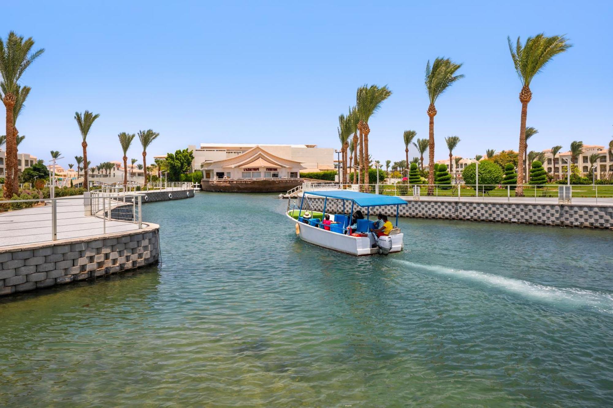 Pickalbatros Dana Beach Resort - Aqua Park Hurghada Exterior foto Marina